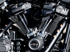 2022-low-rider-st-engine-media-card