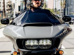 road-glide-st-styling-media-text-block-1x1